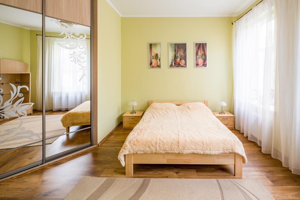 Rynok Square 5 Зі Світлом! Apartment Lviv Luaran gambar