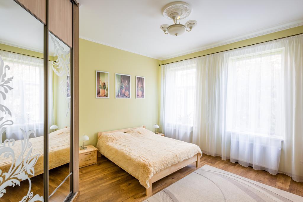 Rynok Square 5 Зі Світлом! Apartment Lviv Luaran gambar